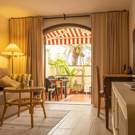 Apartment Melo's Place - Cozy With A Sunny Terrace. *
