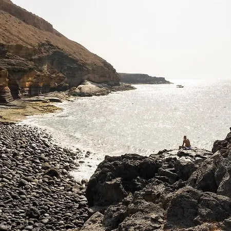 아파트 Melo's Place - Cozy With A Sunny Terrace.