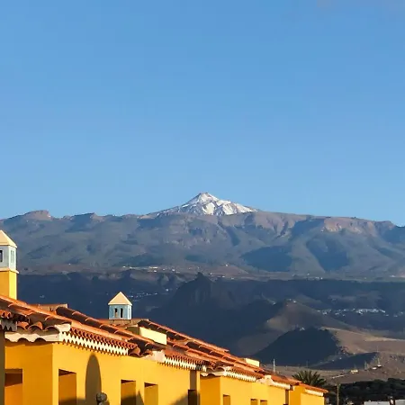 Lägenhet Melo's Place - Cozy With A Sunny Terrace. *