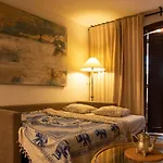 Διαμέρισμα Melo's Place - Cozy With A Sunny Terrace. *