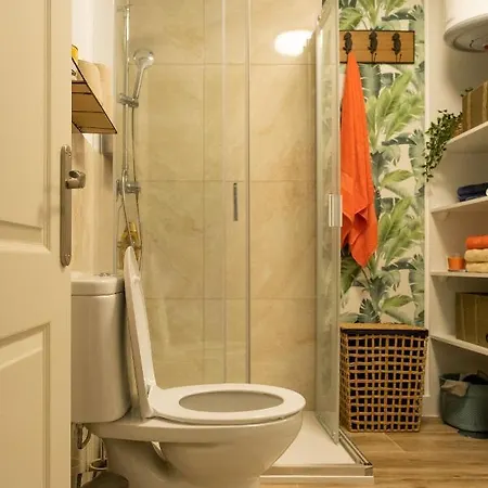 شقة Melo's Place - Cozy With A Sunny Terrace. أرونا