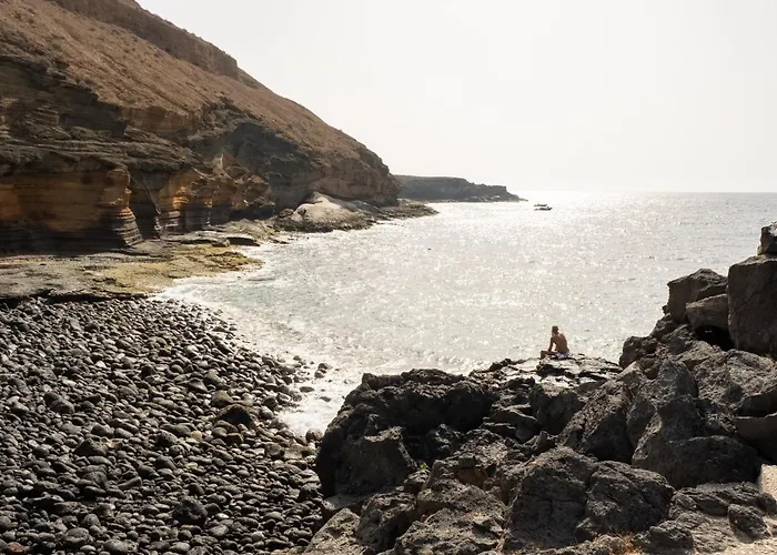 Daire Melo's Place - Cozy With A Sunny Terrace.